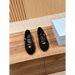 프라다 메리제인